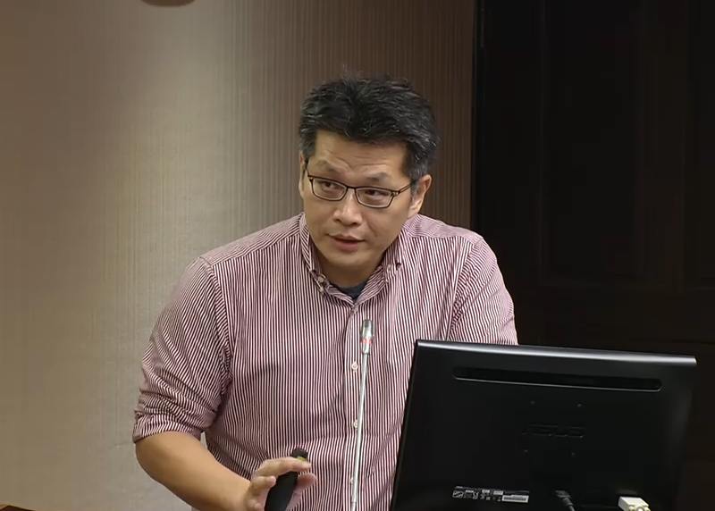 蔡明芳直言，55歲以上族群已掌握台灣大部分財富，若再加強對此世代資源投入，恐加劇分配不均